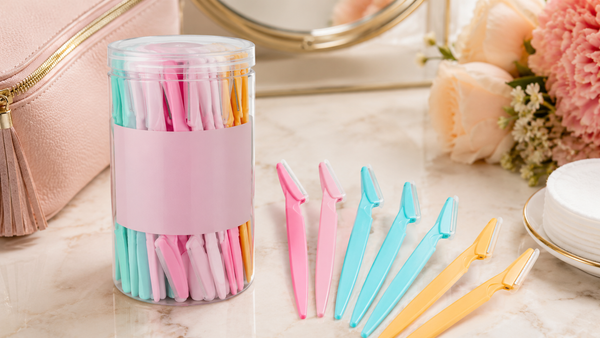 Self-Care Eyebrow Razor